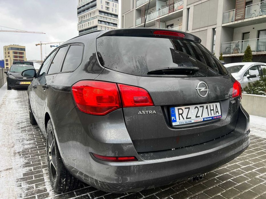 Opel ASTRA ZADBANA 1,7 cdti do jazDy 11,900zł