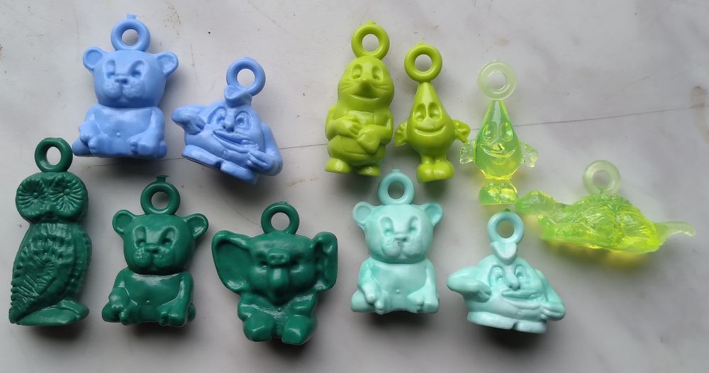 Фигурки-брелки из 90х