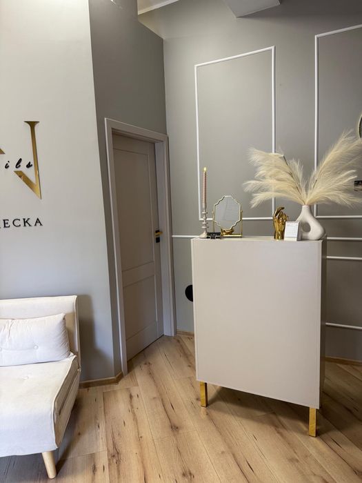 Recepcja / wykonam na zamowinie / recepcja kosmetyczna