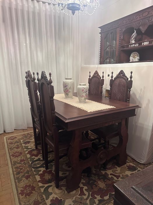 Vendo mesa em excelente estado