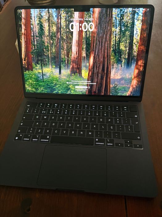 MacBook Air M2 13” Midnight | 16GB RAM | 256GB SSD | 18 Ciclos | Como Novo