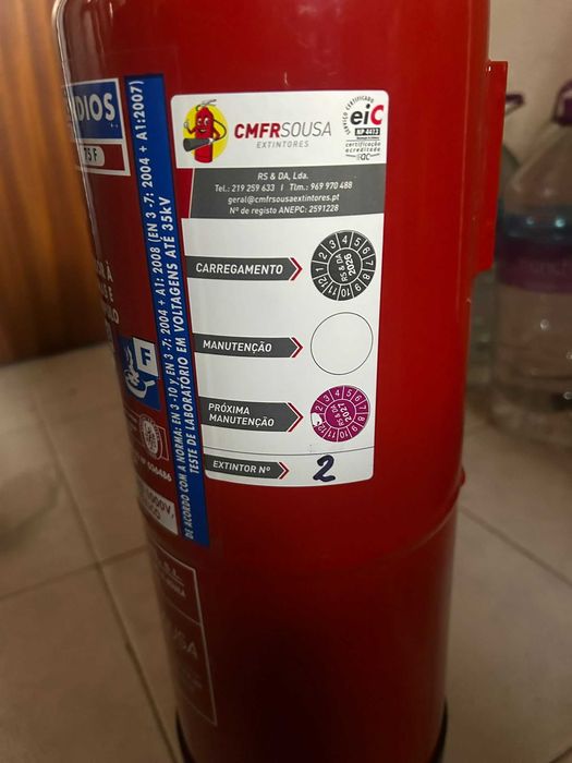 Extintor Novo Agua ABF 6L e Extintor Novo Co2-2kg