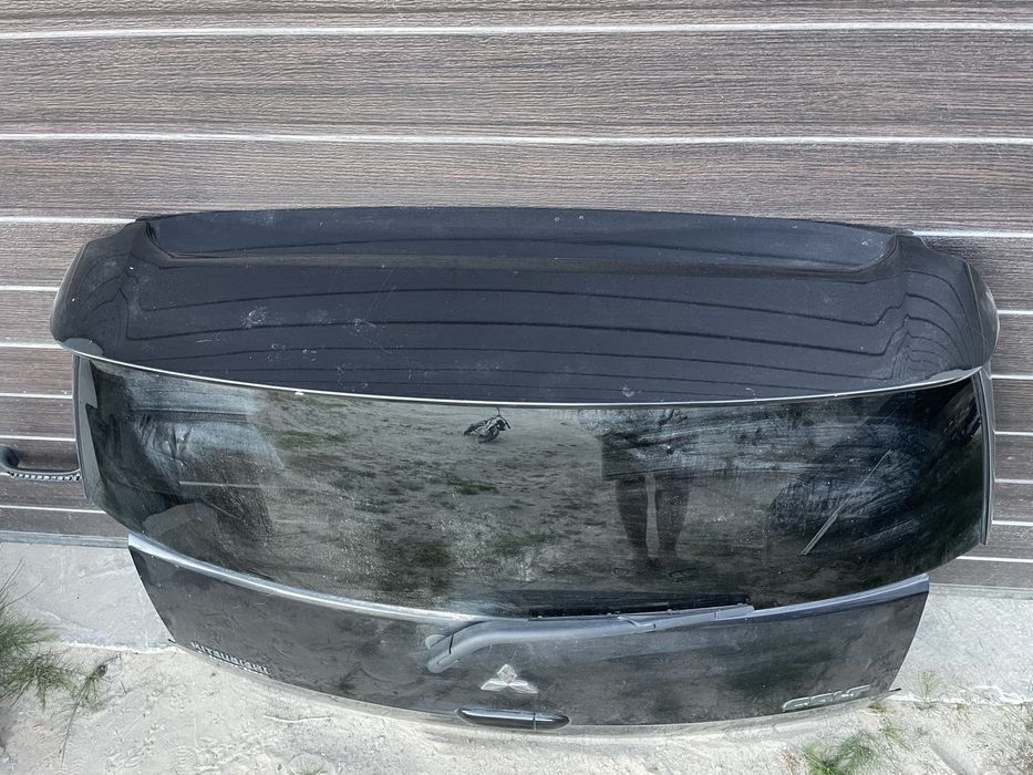 Ляда Кришка багажника Mitsubishi colt Багажни кляпа мінцубісі Кольт