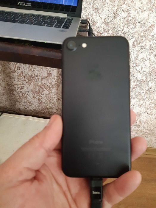 Iphone 7 запчастини