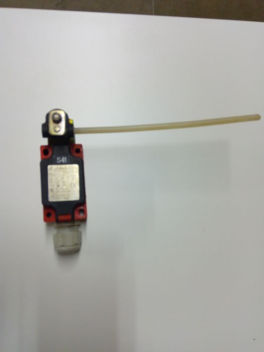 Interruptor de fim de curso.