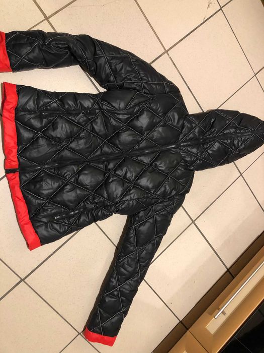 куртка жіноча чорно-червона, р.48-50, нова