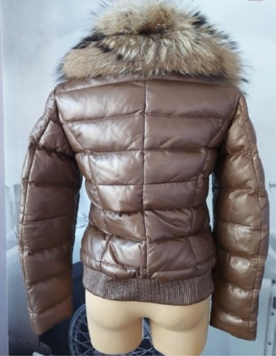 Bomberka  Ochnik skora naturalna jenot naturalny Poszukiwana .