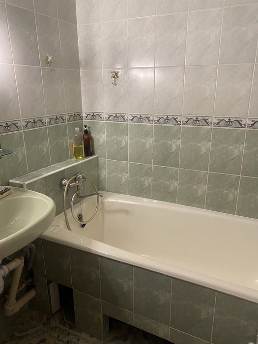 Продам 3 Бровари Грушевського
