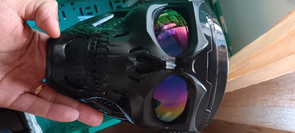 Mascara paint ball