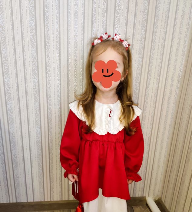 Шикарне плаття для маленької дівчинки