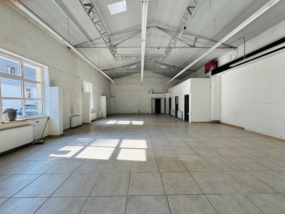 Lokal w śródmieściu, parter, bezpłatny parking