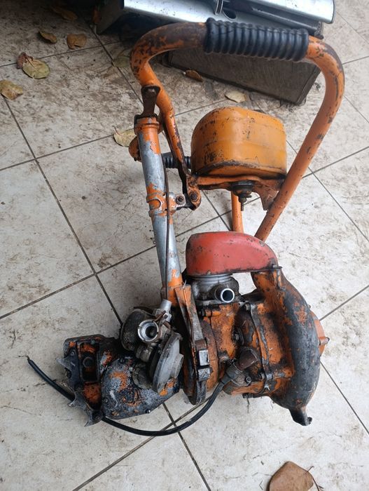 Продам бензопилу Дружба