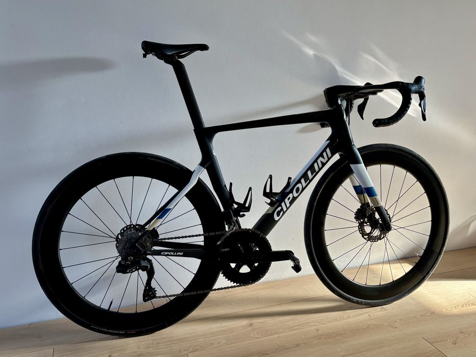 Cipollini Bond2 RAW Carbon – Di2 – Koła Vinci Rapid 60mm - GWARANCJA