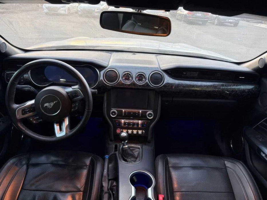 Ford Mustang GT Premium Coupe      2020