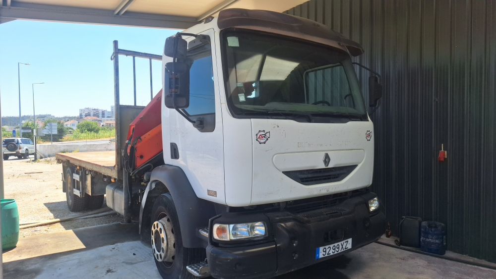 Renault Magnum 220 dci Grua