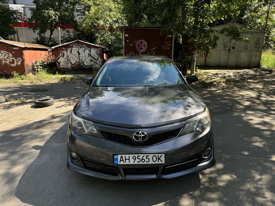 Продам Toyota Camry 2.5 2014 год