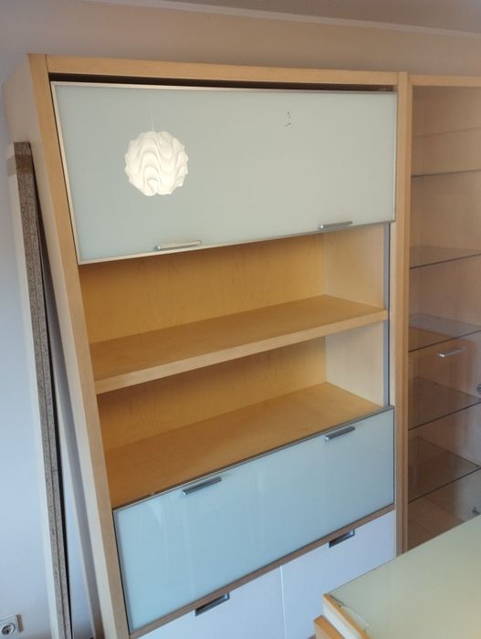 Móvel sala com portas móveis