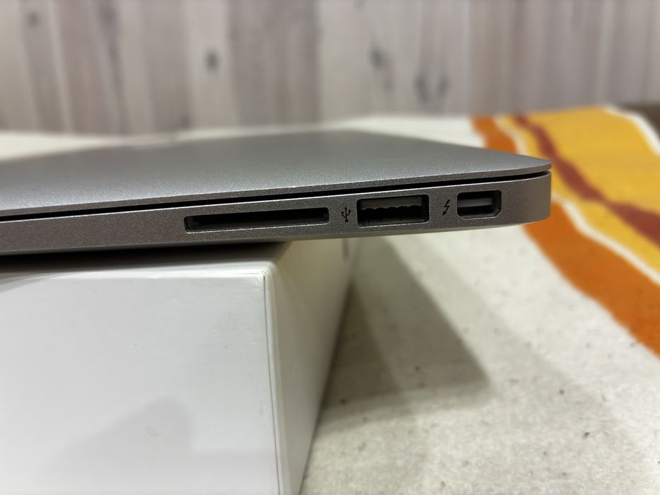 Apple MacBook Air 2015 8/256