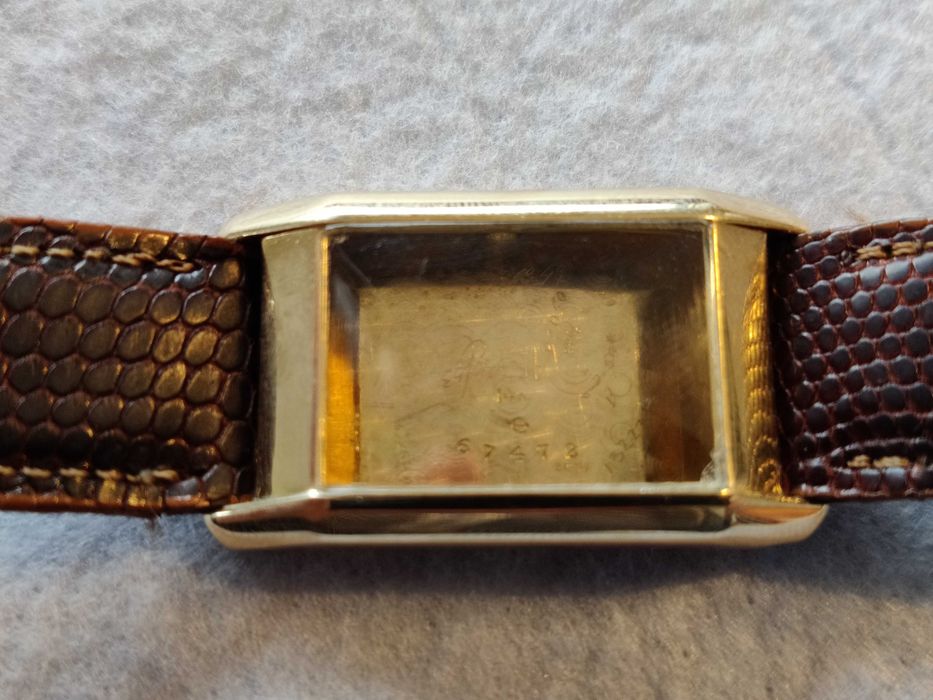 IWC Tank Tonneau, Tank, 14K Gold, Art Deco, Cal. 87 - classic