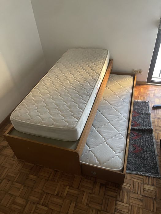Cama  madeira macica  cerejeira 190x1M