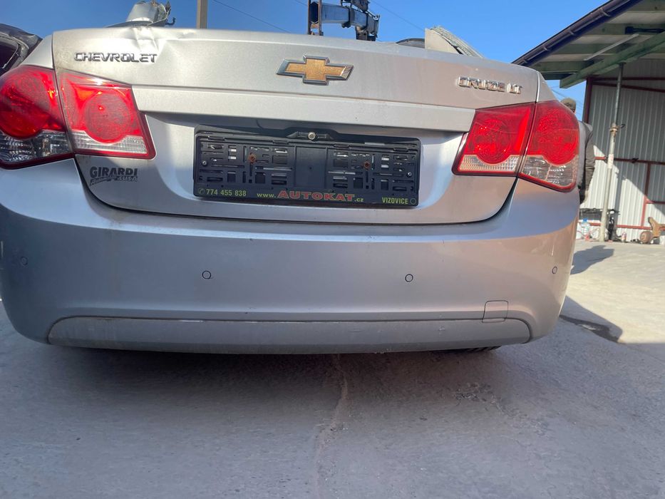 Задній бампер Chevrolet Cruze 2008-2013