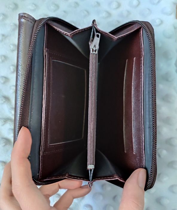 Brązowy portfel damski średni