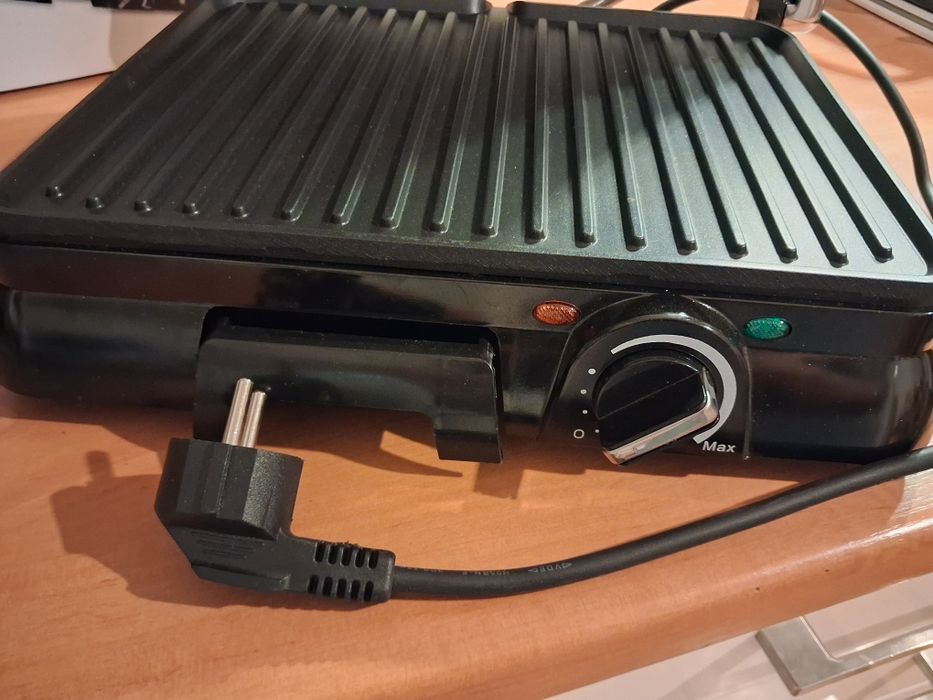 Wielofunkcyjny grill elektryczny Aigostar – 4 w 1 do mięsa i panini