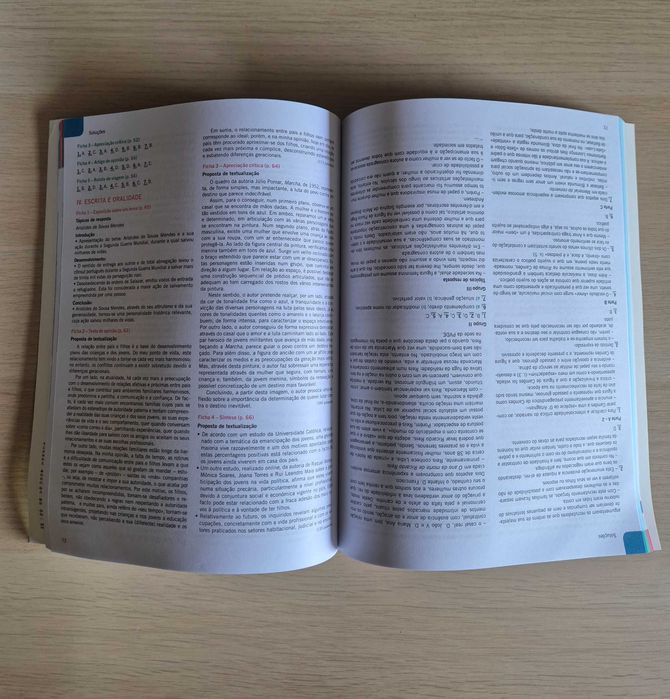 Livro de exercícios português 12°