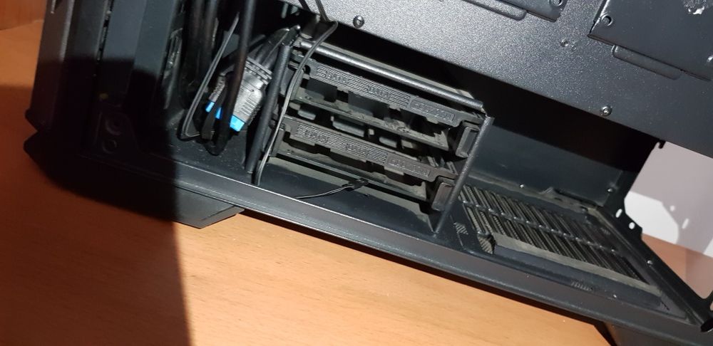 Caixa ATX Ntech Slayer Rx220T usada64283924289411122