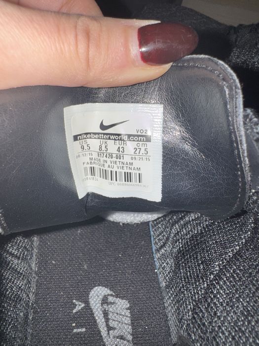 Продам кроссовки Nike