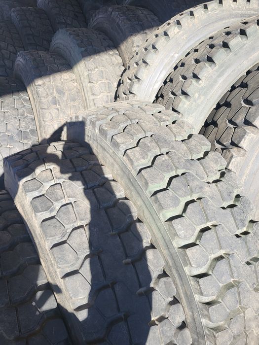 Колеса шини 12 00 20 pirelli зіл 131