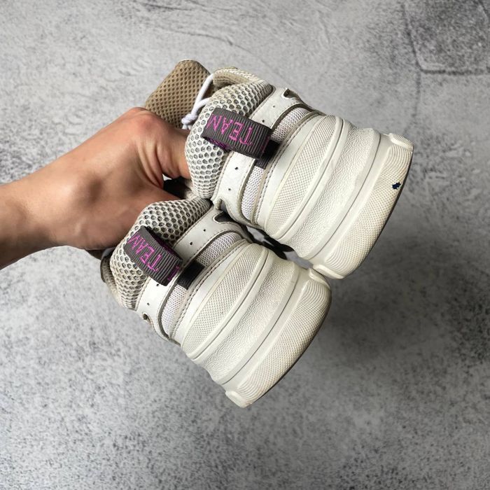 gucci flashtrek