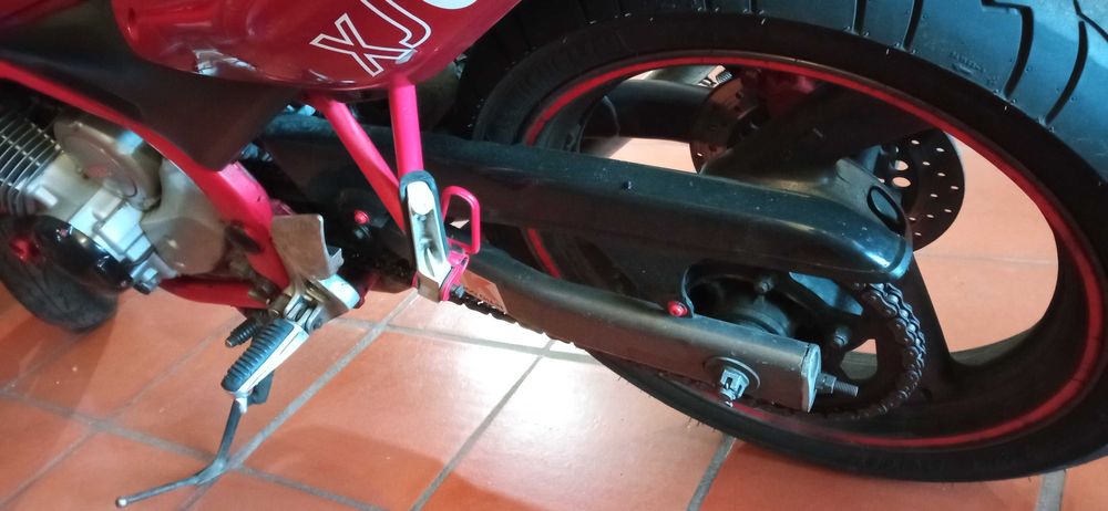 Mota Yamaha XJ600N verdadeira de 1993