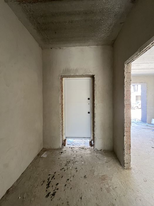 Продається готовий до ремонту таунхаус в Вовчинця