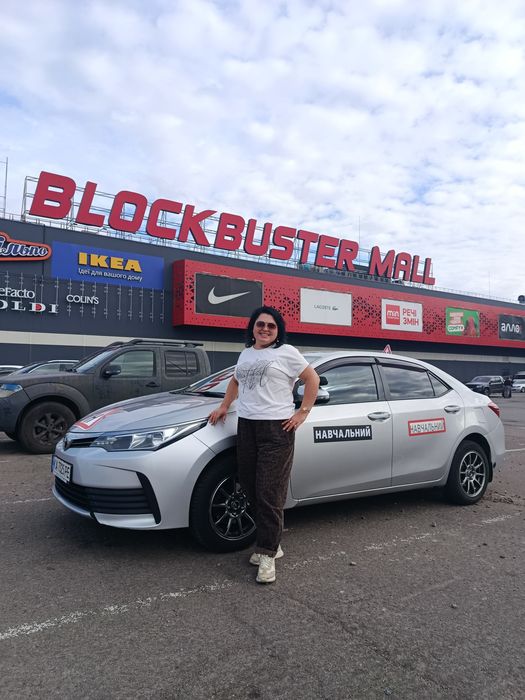 Автоінструктор TOYOTA COROLLA Механіка. Правий берег.