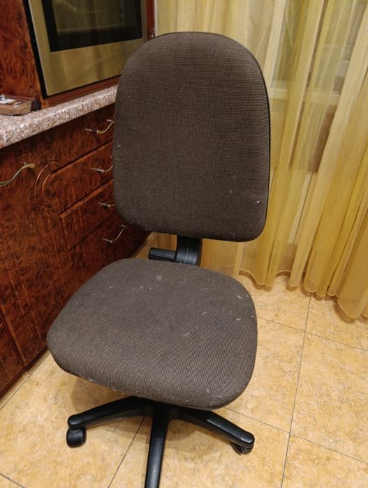 Стул комп'ютерний