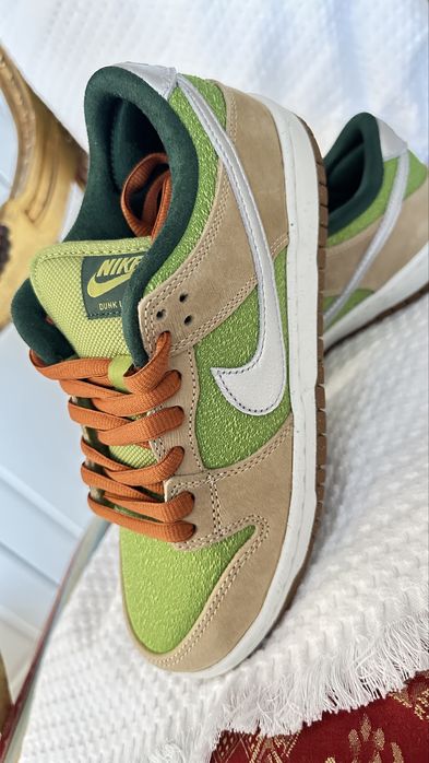 SB Dunk Low Pro em nobuck - Verde - Nike.