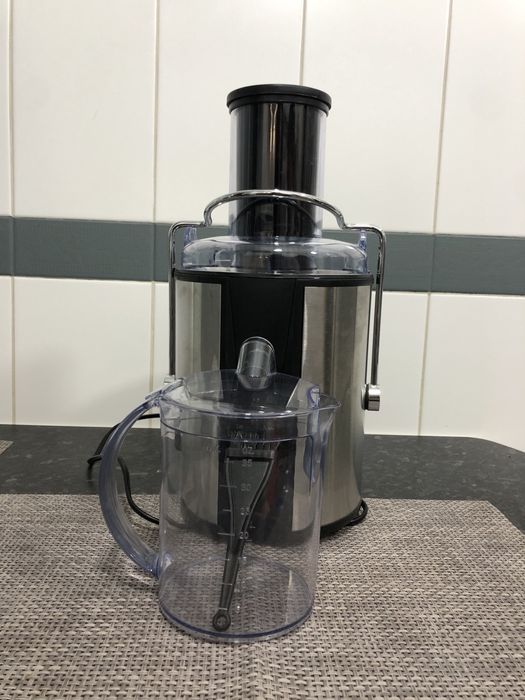 Maquina de sumos elétrica