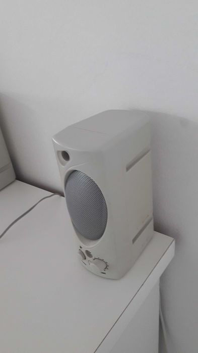 Vendo colunas de som que pode usar no computador também