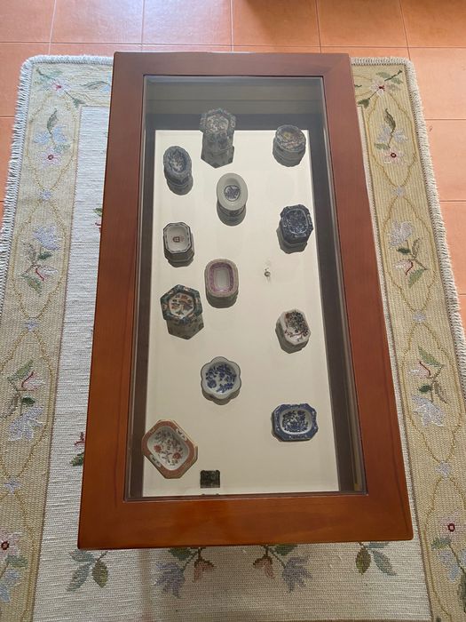 Mesa de centro em cerejeira