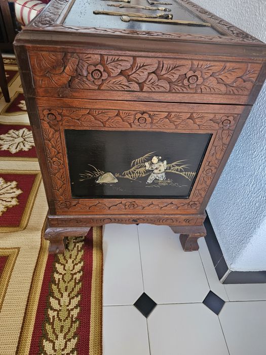 Baú de madeira gueixas japonesas