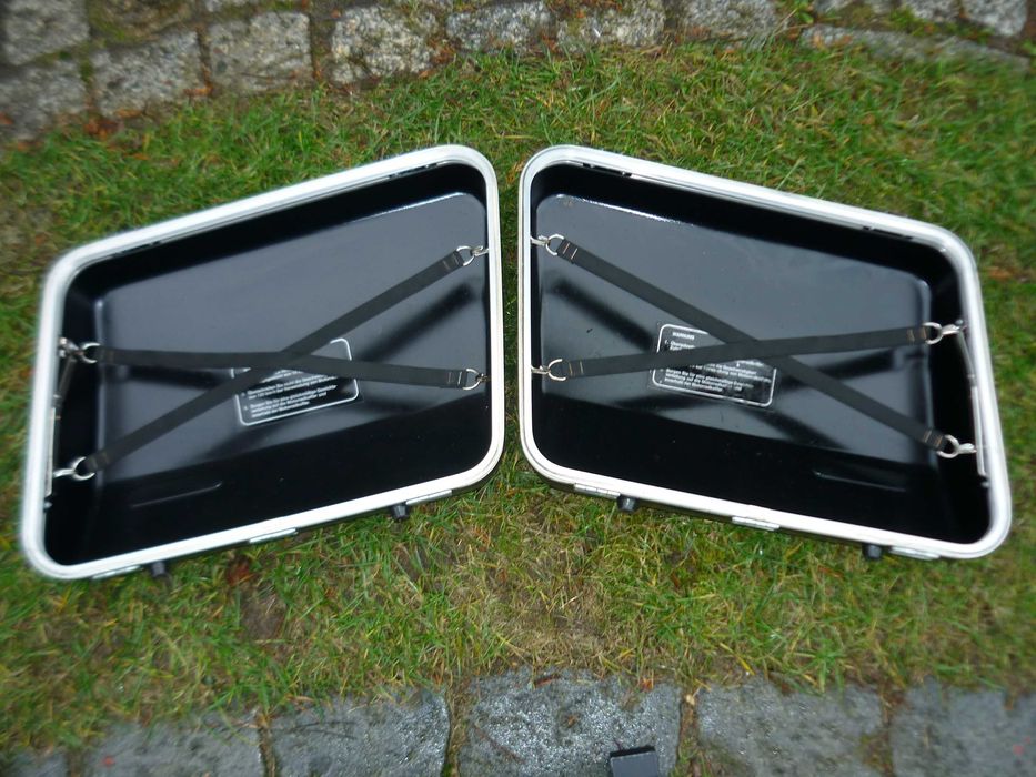 Pokrywy kufrów bocznych Kawasaki GTR 1000.