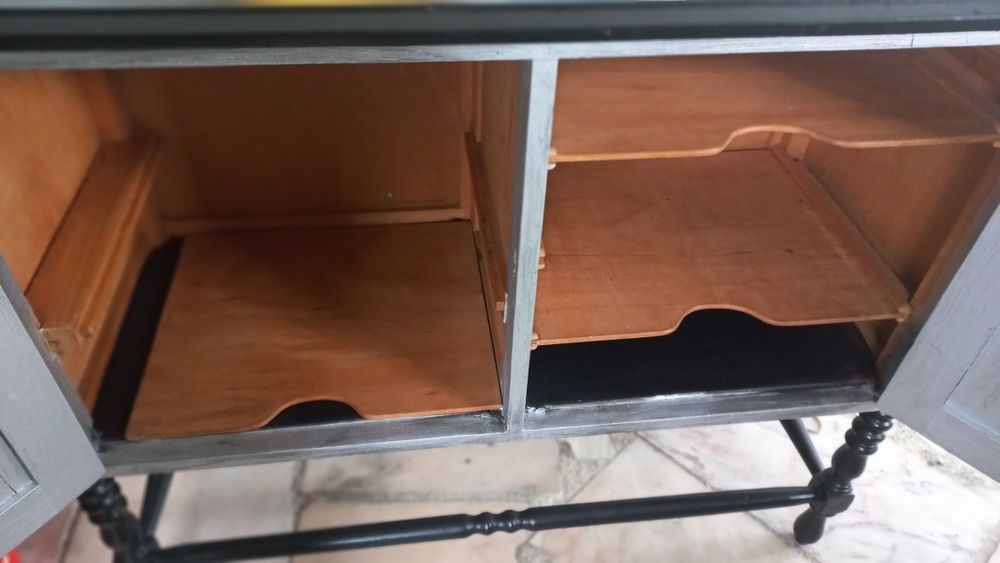 Móvel antigo recuperado