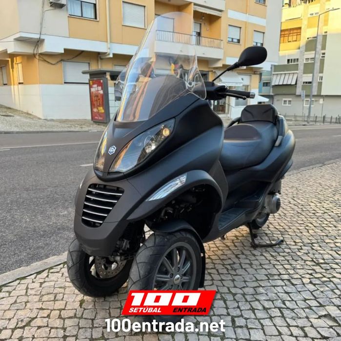 Piaggio MP3  250