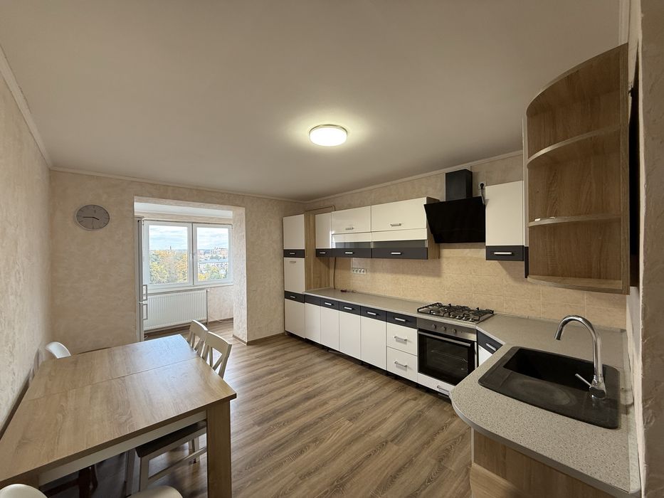 Продам 2к квартиру в новобудові з ремонтом меблями та технікою.