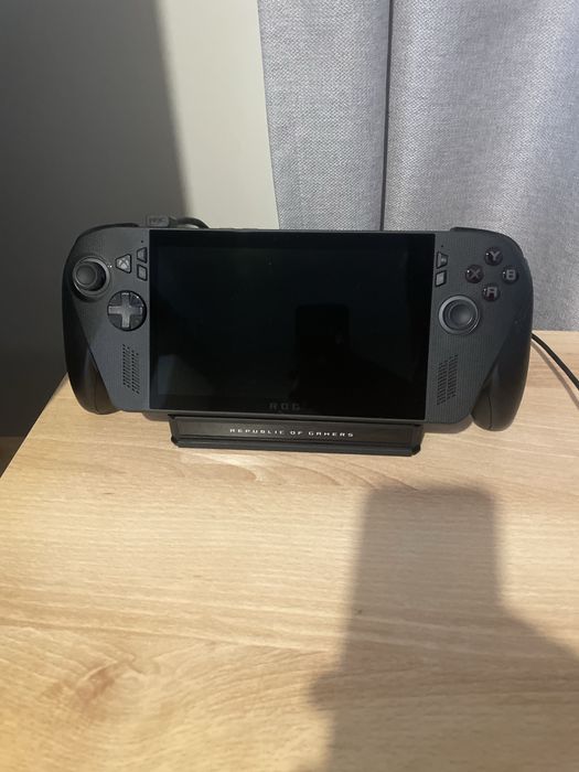 Asus Rog Xbox Ally X + ROG Bulwark Dock 2025 DG300 + Akcesoria