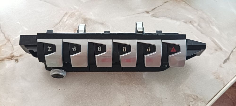 Панель кнопок управления