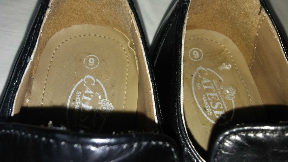 Catesby London roz. 44 / UK9/ - dł. wkł. 28,5 cm- skóra - nowe
