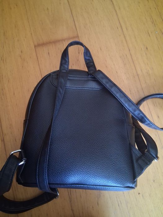 Mini mochila preta