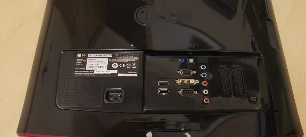 TV e monitor hd em bom estado